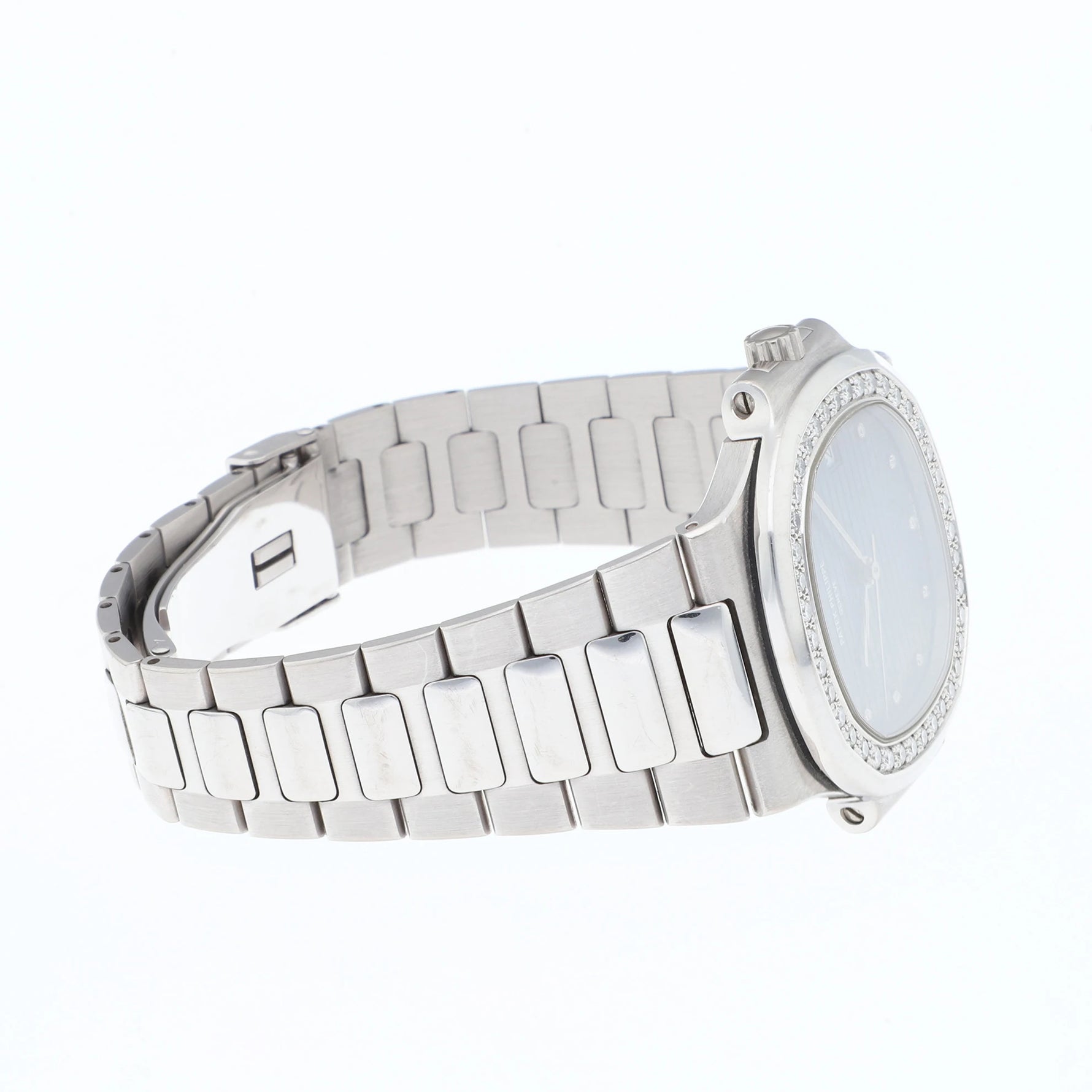 Patek Philippe Nautilus Ref. 3800/3 diamond-set bezel from 1991